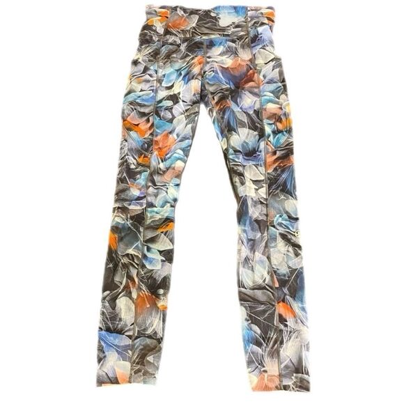 Lululemon Fast and Free High-Rise Tight 25" in Luminescent Floral Multi - Picture 7 of 10